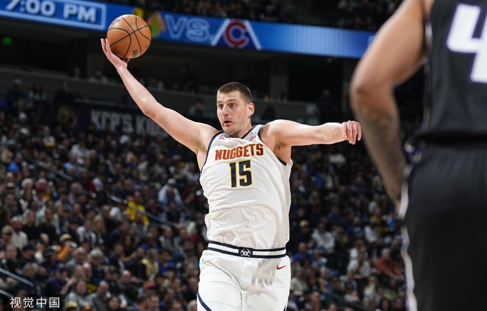 豪车被关注 豪车被关注